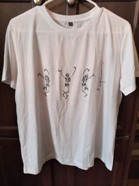 NWOT White "hope" Dancing Skeletons  Graphic Tee XL